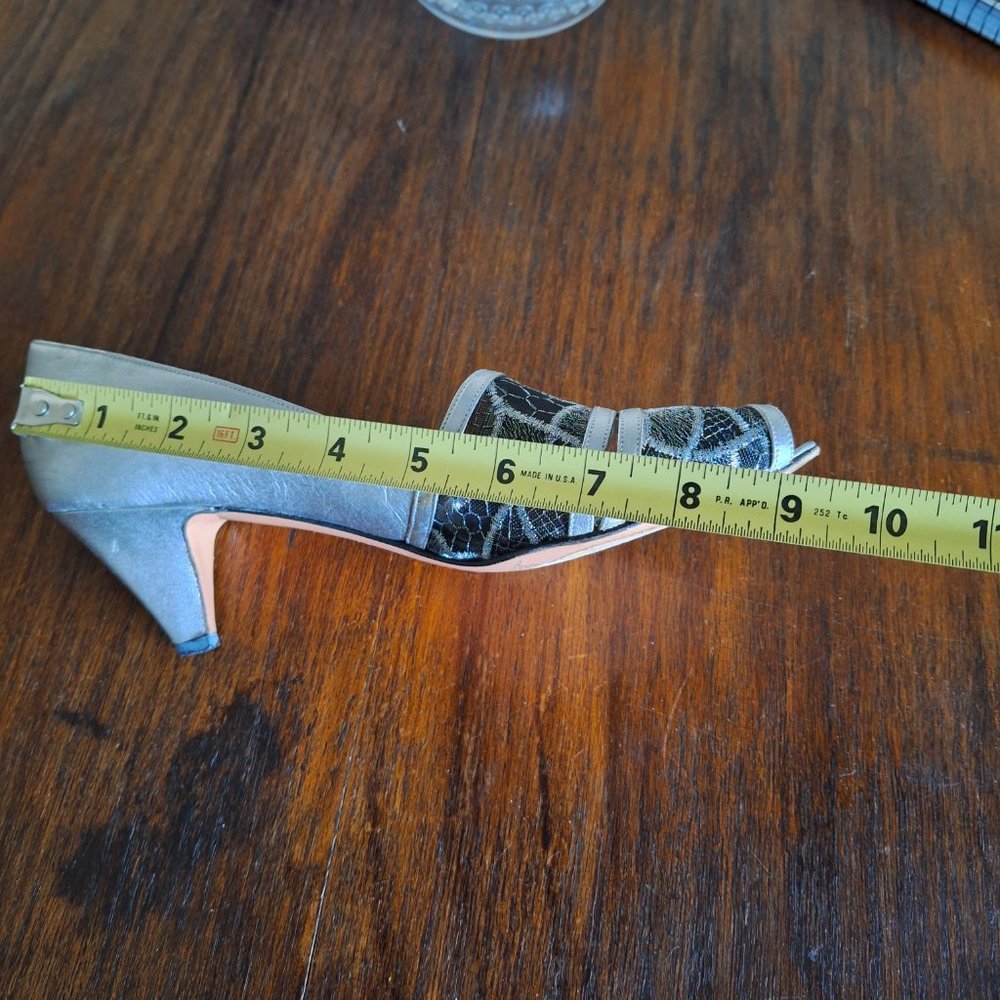 Versani Heels Silver with Mesh Peep Toe Vintage Size 9, Made in Italy - Picture 14 of 14